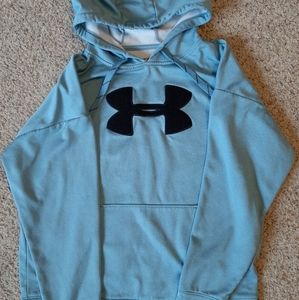 Under armour sweatshirt M loose fit, light blue